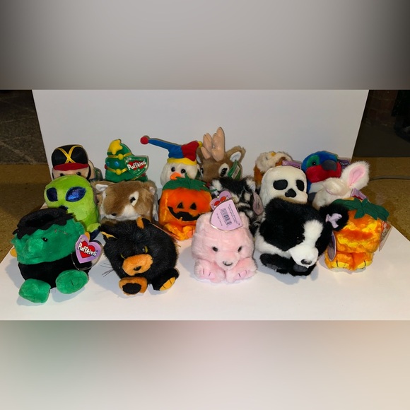 Bundle of 64 Puffkins P.V.C Pellets Collectible 1994 Swibco-NWT - Picture 4 of 16